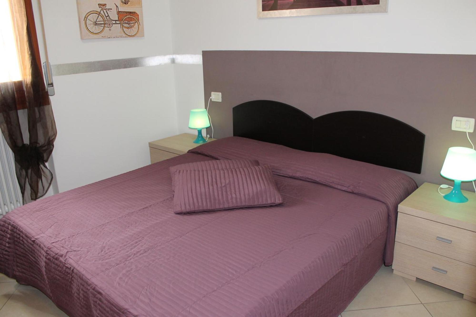 Residence La Madonnina Peschiera del Garda Phòng bức ảnh
