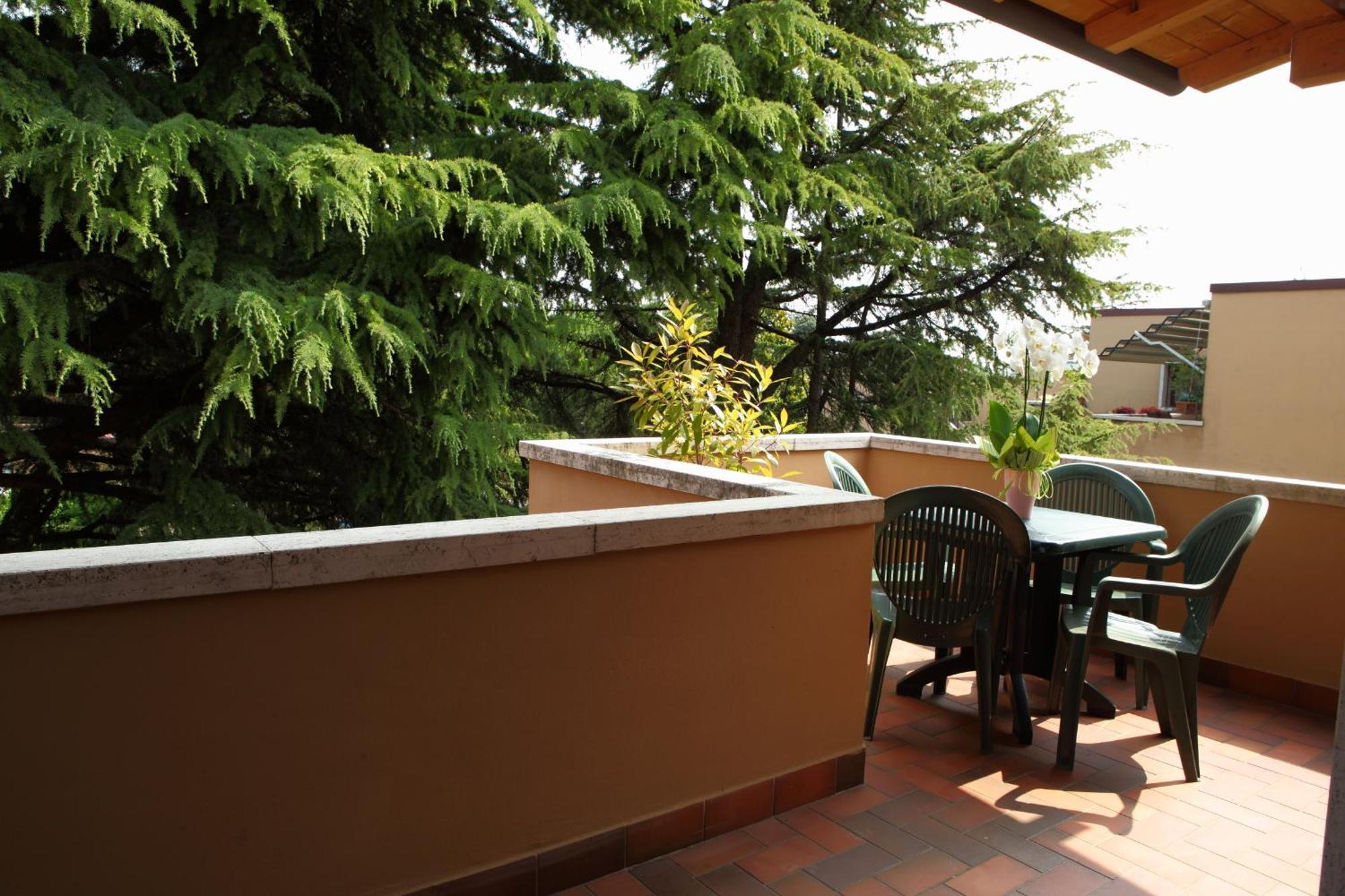 Residence La Madonnina Peschiera del Garda Phòng bức ảnh